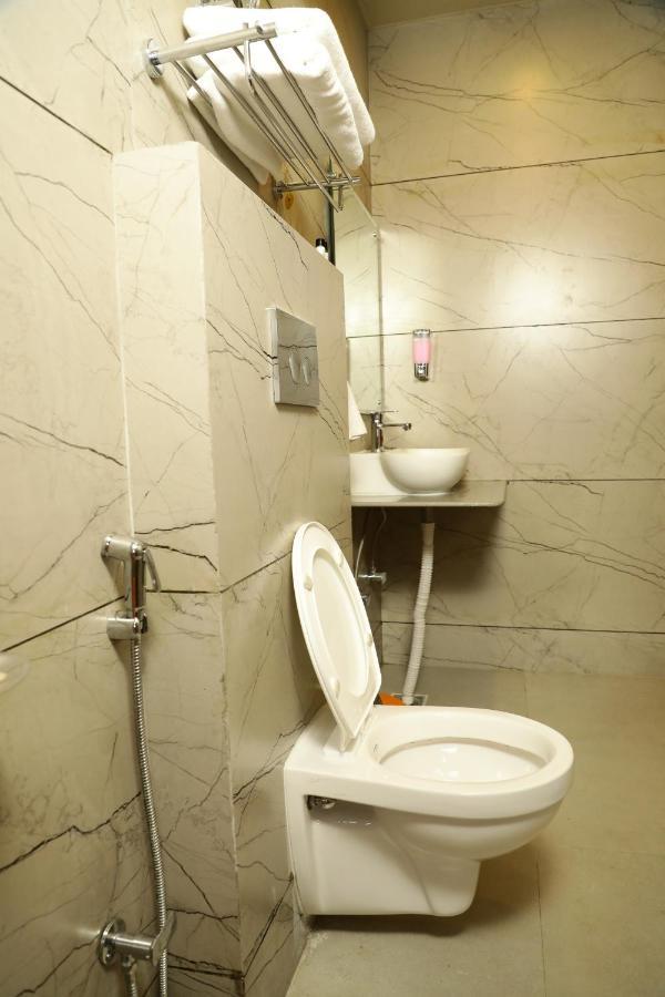 Dee Ess Residency Bed and Breakfast Shimla Buitenkant foto