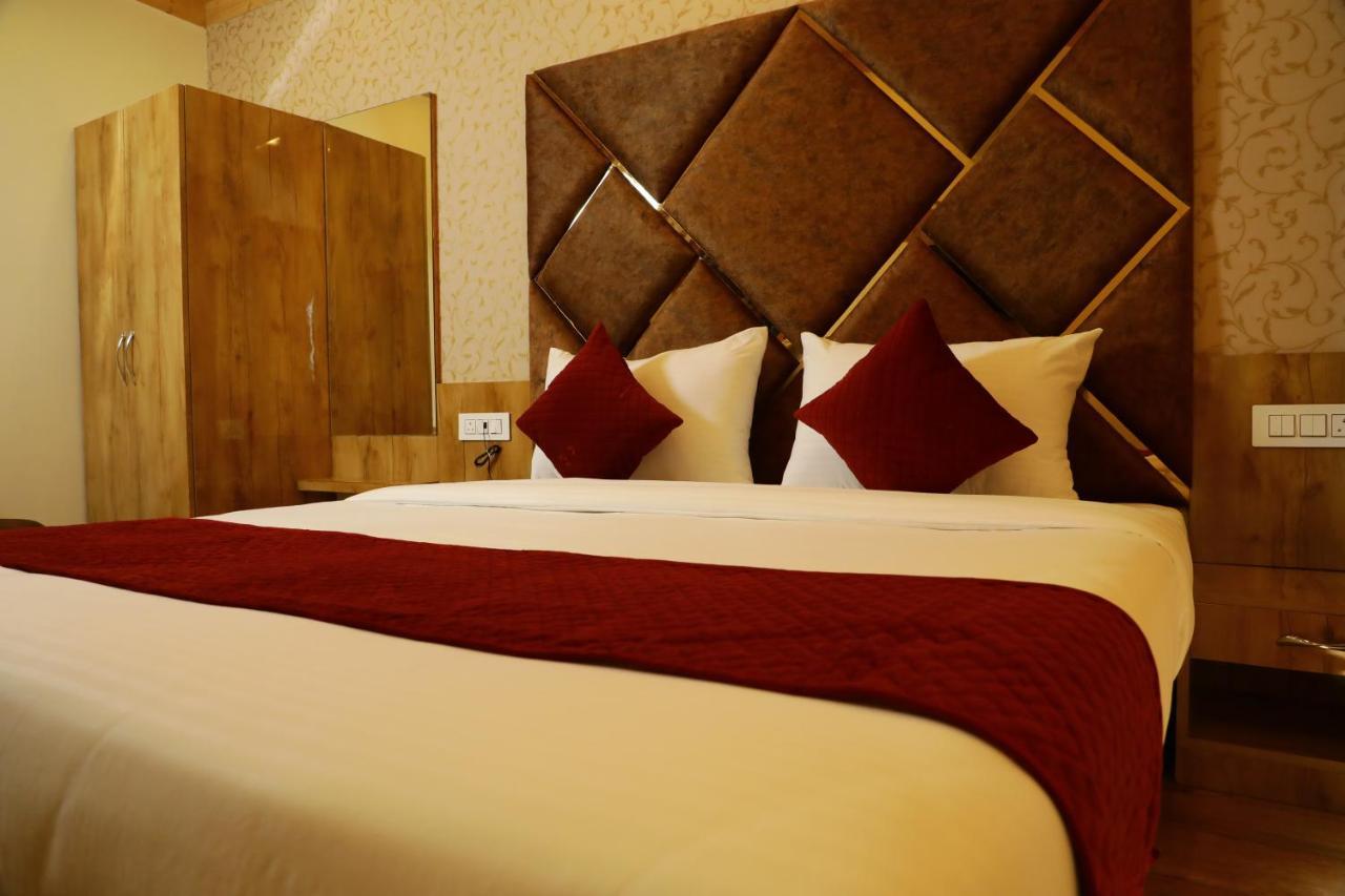Dee Ess Residency Bed and Breakfast Shimla Buitenkant foto